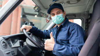 chauffeur draagt PBM