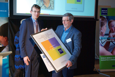 Dr. Jef Boeckx ontvangt de Prijs van de Vlaamse en Brusselse Huisarts